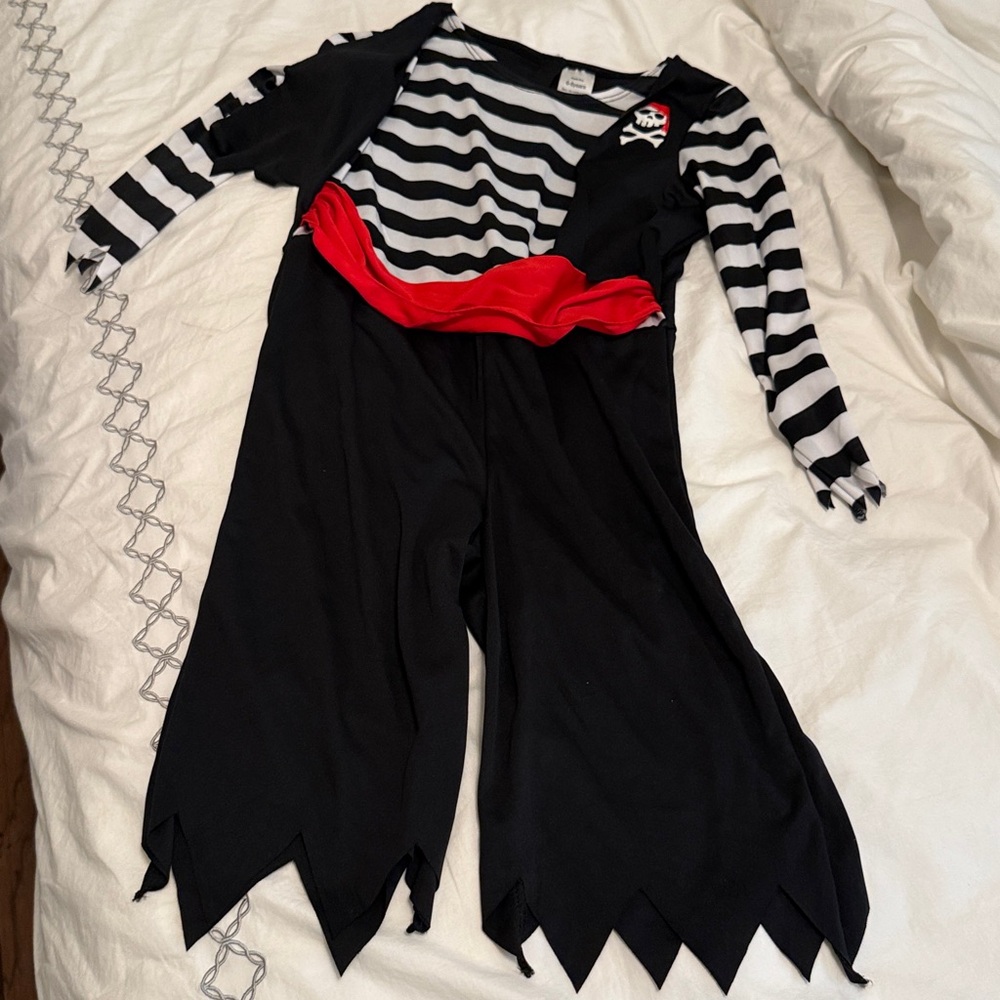 Kids Pirate Costume ages 6-8